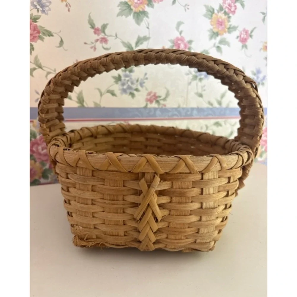 Vintage Woven Splint Wood Basket Handcrafted Rustic Farmhouse Decor Small Handle